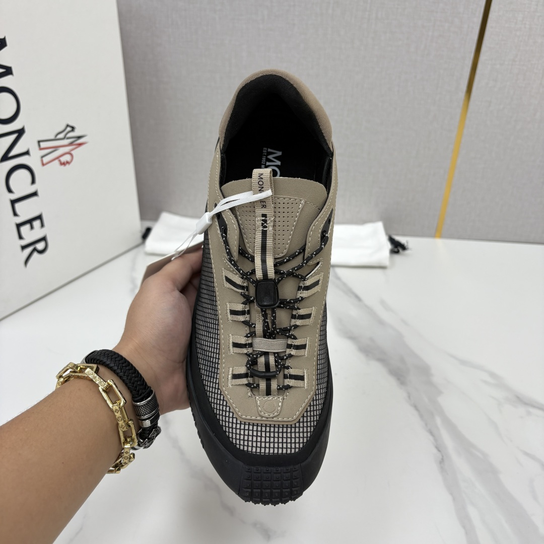 💋💍Moncle* 蒙-口 新品上新 男士运动鞋 官方 此款套穿式运动鞋的灵感源自品牌DNA,加衬元素源自 💋💍Moncle* 蒙-口 新品上新 男士运动鞋 官方 此款套穿式运动鞋的灵感源自品牌DNA,加衬元素源自
