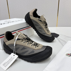 💋💍Moncle* 蒙-口 新品上新 男士运动鞋 官方 此款套穿式运动鞋的灵感源自品牌DNA,加衬元素源自 💋💍Moncle* 蒙-口 新品上新 男士运动鞋 官方 此款套穿式运动鞋的灵感源自品牌DNA,加衬元素源自