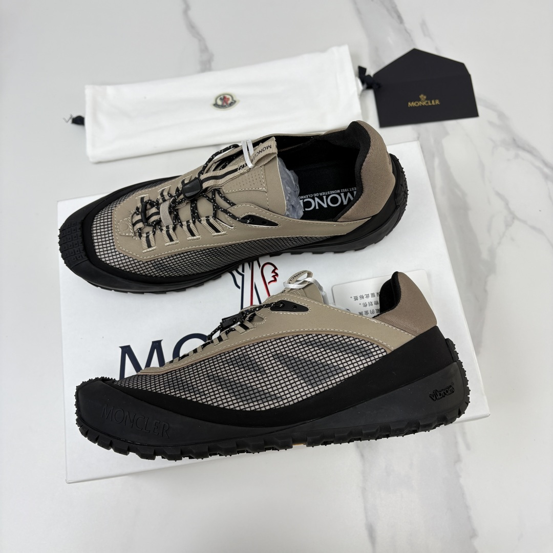 💋💍Moncle* 蒙-口 新品上新 男士运动鞋 官方 此款套穿式运动鞋的灵感源自品牌DNA,加衬元素源自 💋💍Moncle* 蒙-口 新品上新 男士运动鞋 官方 此款套穿式运动鞋的灵感源自品牌DNA,加衬元素源自