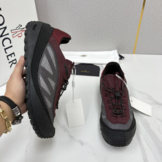 💋💍Moncle* 蒙-口 新品上新 男士运动鞋 官方 此款套穿式运动鞋的灵感源自品牌DNA,加衬元素源自 💋💍Moncle* 蒙-口 新品上新 男士运动鞋 官方 此款套穿式运动鞋的灵感源自品牌DNA,加衬元素源自