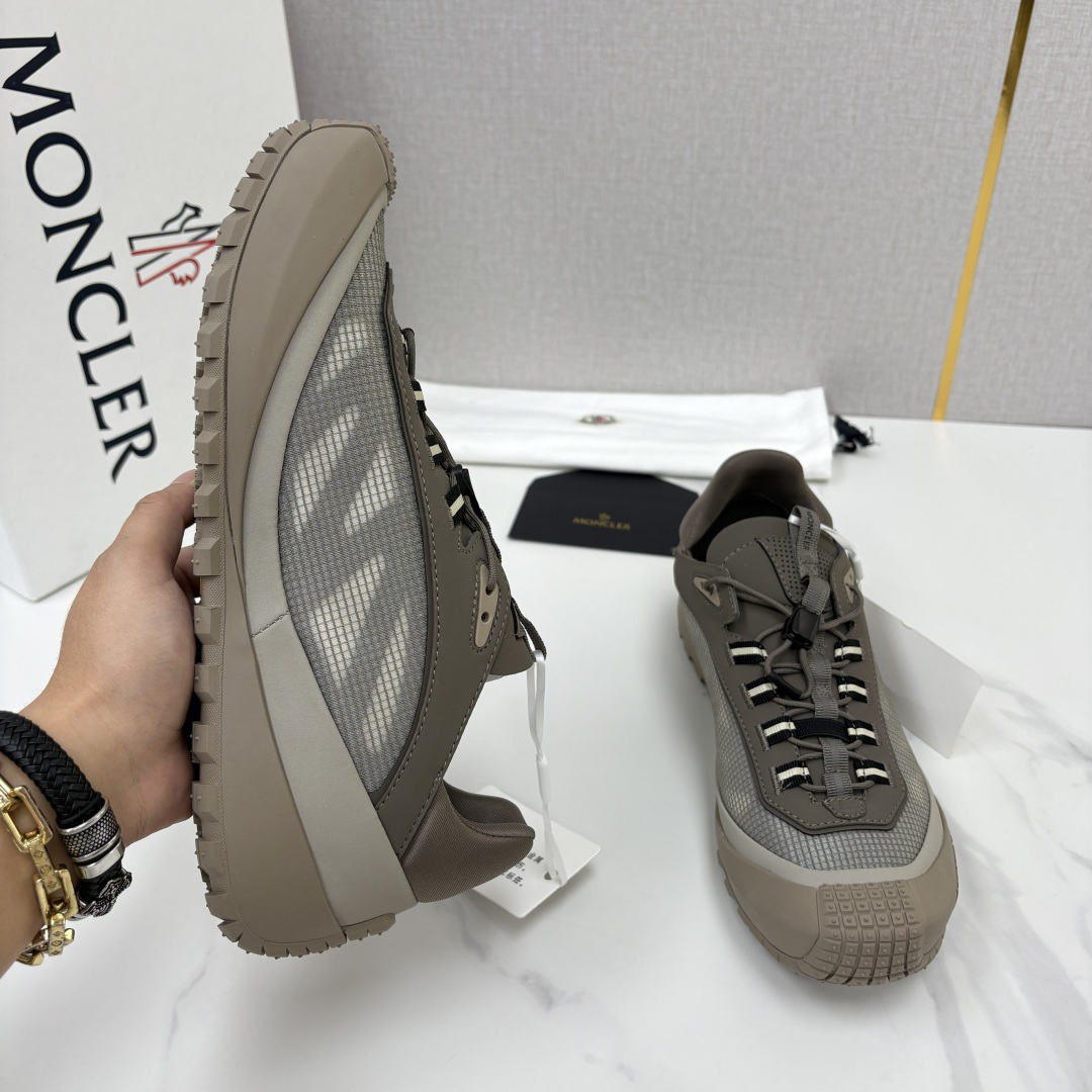 💋💍Moncle* 蒙-口 新品上新 男士运动鞋 官方 此款套穿式运动鞋的灵感源自品牌DNA,加衬元素源自 💋💍Moncle* 蒙-口 新品上新 男士运动鞋 官方 此款套穿式运动鞋的灵感源自品牌DNA,加衬元素源自