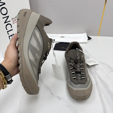 💋💍Moncle* 蒙-口 新品上新 男士运动鞋 官方 此款套穿式运动鞋的灵感源自品牌DNA,加衬元素源自 💋💍Moncle* 蒙-口 新品上新 男士运动鞋 官方 此款套穿式运动鞋的灵感源自品牌DNA,加衬元素源自