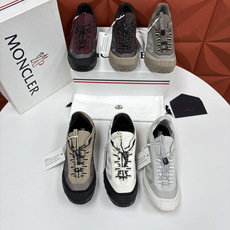 💋💍Moncle* 蒙-口 新品上新 男士运动鞋 官方 此款套穿式运动鞋的灵感源自品牌DNA,加衬元素源自 💋💍Moncle* 蒙-口 新品上新 男士运动鞋 官方 此款套穿式运动鞋的灵感源自品牌DNA,加衬元素源自