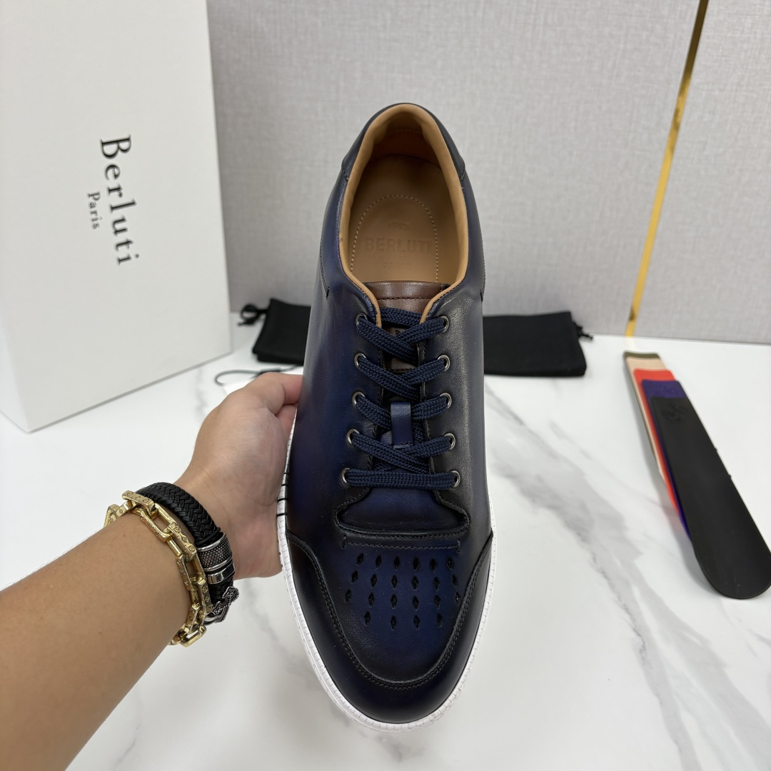 💋💍Berlut* 布鲁提 play time 休闲运动鞋板鞋 法式绅士轻奢代表作,将品牌标志性Scritto手 💋💍Berlut* 布鲁提 play time 休闲运动鞋板鞋 法式绅士轻奢代表作,将品牌标志性Scritto手