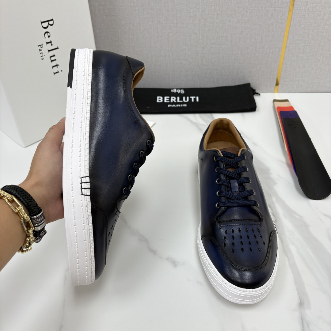 💋💍Berlut* 布鲁提 play time 休闲运动鞋板鞋 法式绅士轻奢代表作,将品牌标志性Scritto手 💋💍Berlut* 布鲁提 play time 休闲运动鞋板鞋 法式绅士轻奢代表作,将品牌标志性Scritto手