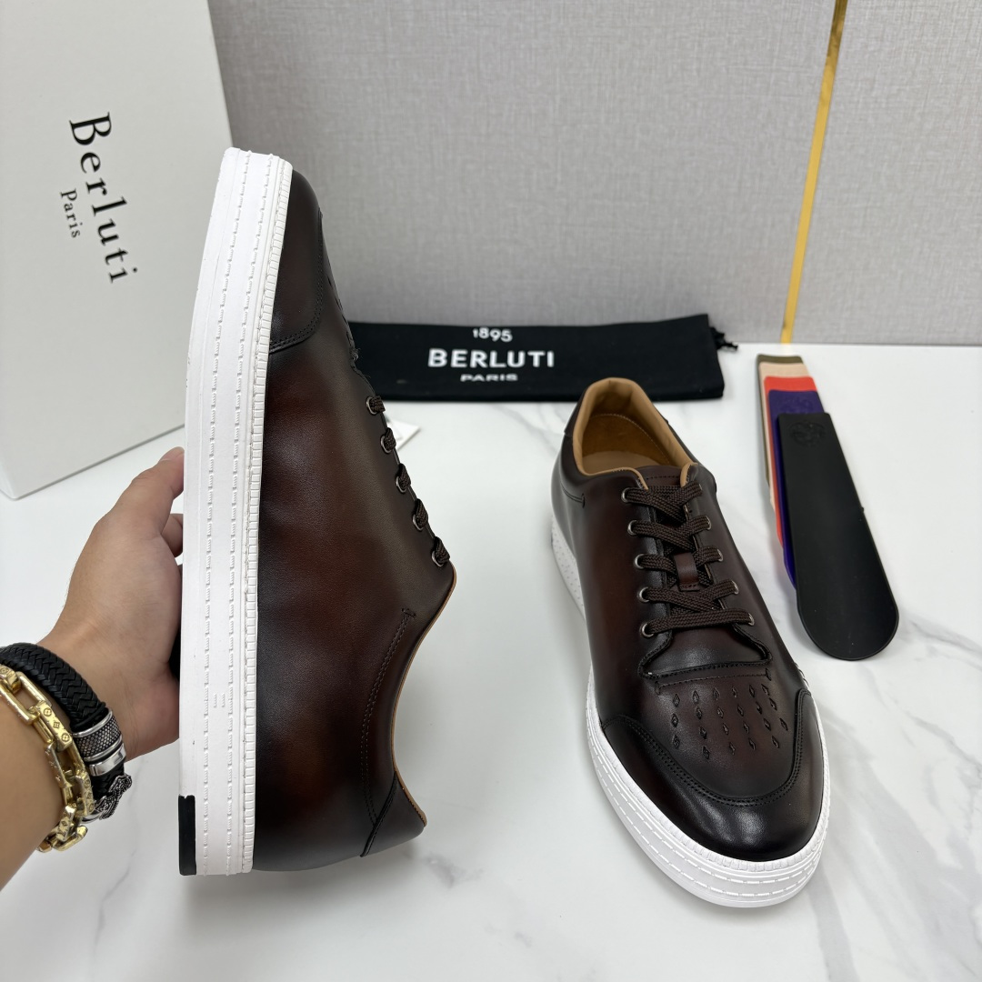 💋💍Berlut* 布鲁提 play time 休闲运动鞋板鞋 法式绅士轻奢代表作,将品牌标志性Scritto手 💋💍Berlut* 布鲁提 play time 休闲运动鞋板鞋 法式绅士轻奢代表作,将品牌标志性Scritto手