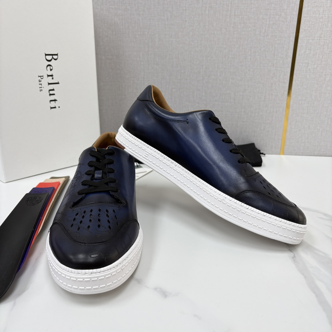 💋💍Berlut* 布鲁提 play time 休闲运动鞋板鞋 法式绅士轻奢代表作,将品牌标志性Scritto手 💋💍Berlut* 布鲁提 play time 休闲运动鞋板鞋 法式绅士轻奢代表作,将品牌标志性Scritto手