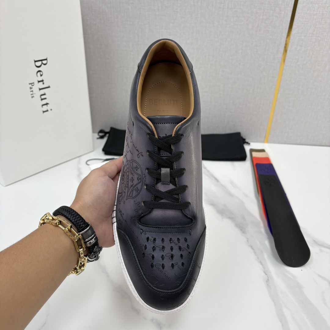 💋💍Berlut* 布鲁提 play time 休闲运动鞋板鞋 法式绅士轻奢代表作,将品牌标志性Scritto手 💋💍Berlut* 布鲁提 play time 休闲运动鞋板鞋 法式绅士轻奢代表作,将品牌标志性Scritto手