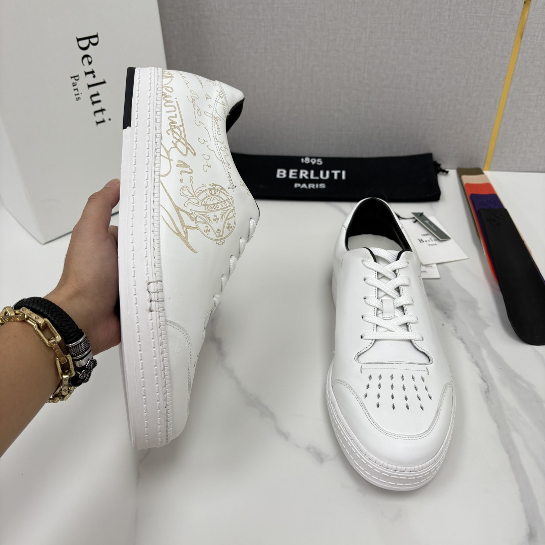 💋💍Berlut* 布鲁提 play time 休闲运动鞋板鞋 法式绅士轻奢代表作,将品牌标志性Scritto手 💋💍Berlut* 布鲁提 play time 休闲运动鞋板鞋 法式绅士轻奢代表作,将品牌标志性Scritto手