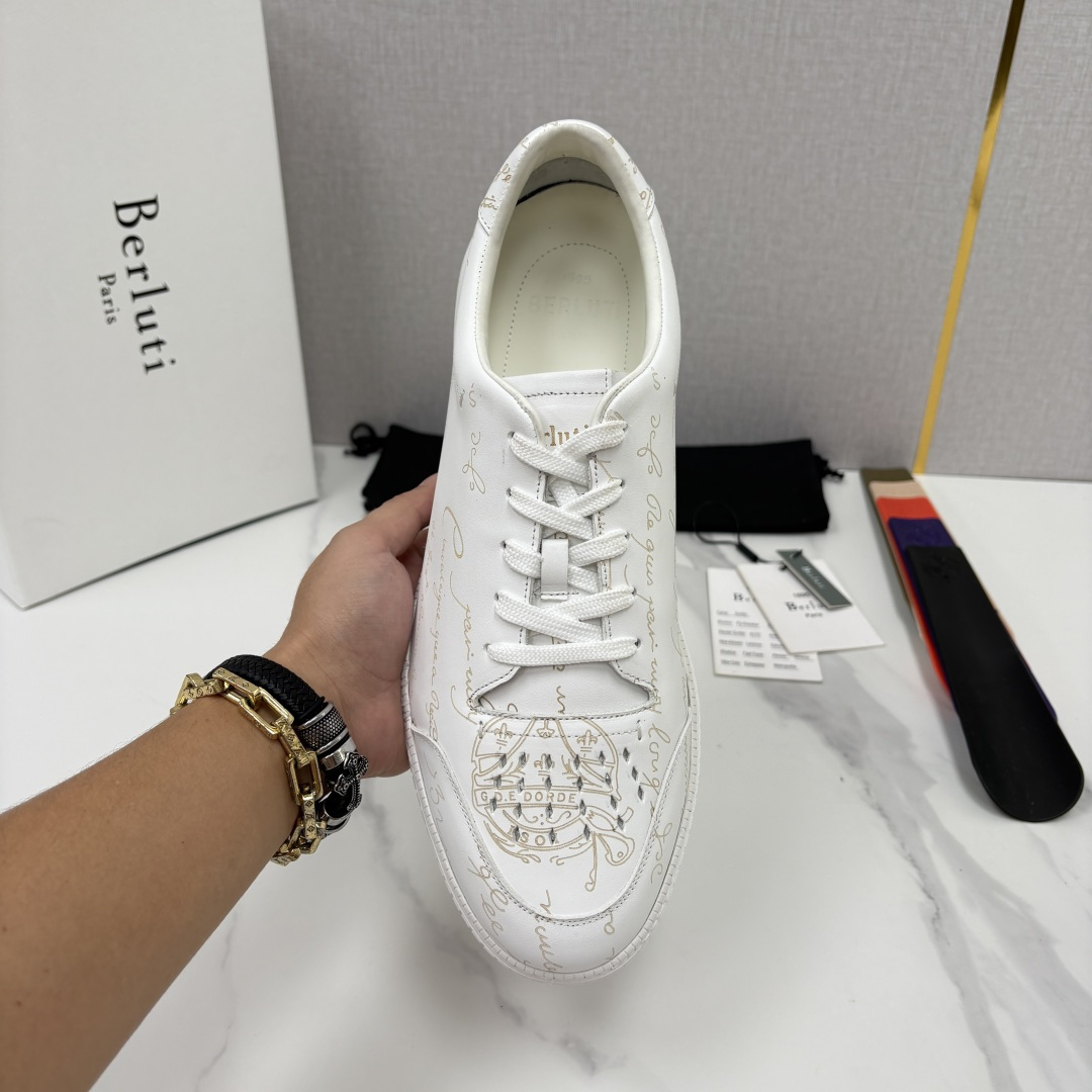 💋💍Berlut* 布鲁提 play time 休闲运动鞋板鞋 法式绅士轻奢代表作,将品牌标志性Scritto手 💋💍Berlut* 布鲁提 play time 休闲运动鞋板鞋 法式绅士轻奢代表作,将品牌标志性Scritto手