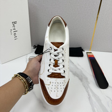 💋💍Berlut* 布鲁提 play time 休闲运动鞋板鞋 法式绅士轻奢代表作,将品牌标志性Scritto手 💋💍Berlut* 布鲁提 play time 休闲运动鞋板鞋 法式绅士轻奢代表作,将品牌标志性Scritto手