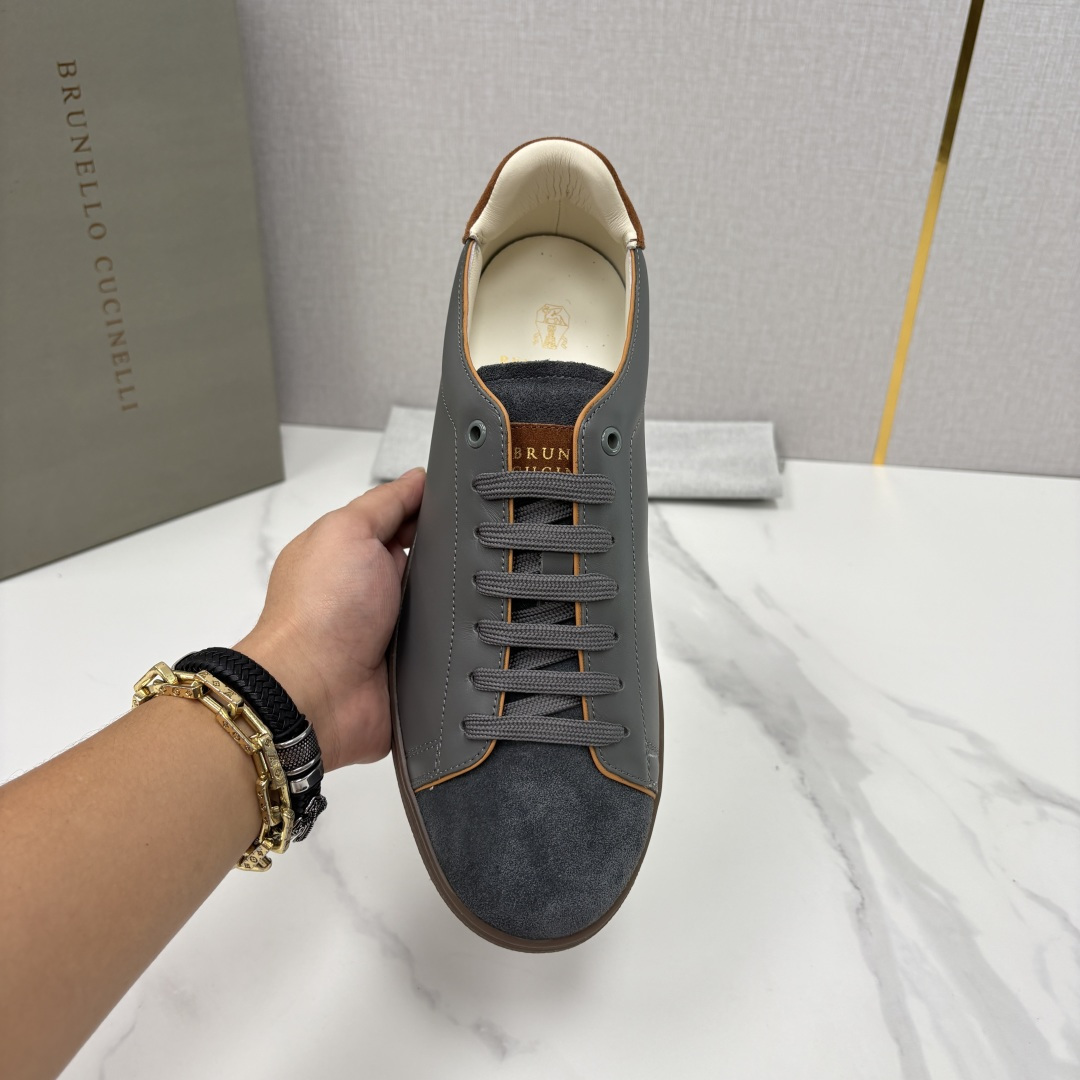 💋💍BC家 Brunello Cucinell*  低调奢华款  新品男款板鞋出货！  此款平底运动鞋面料采用意大利进口