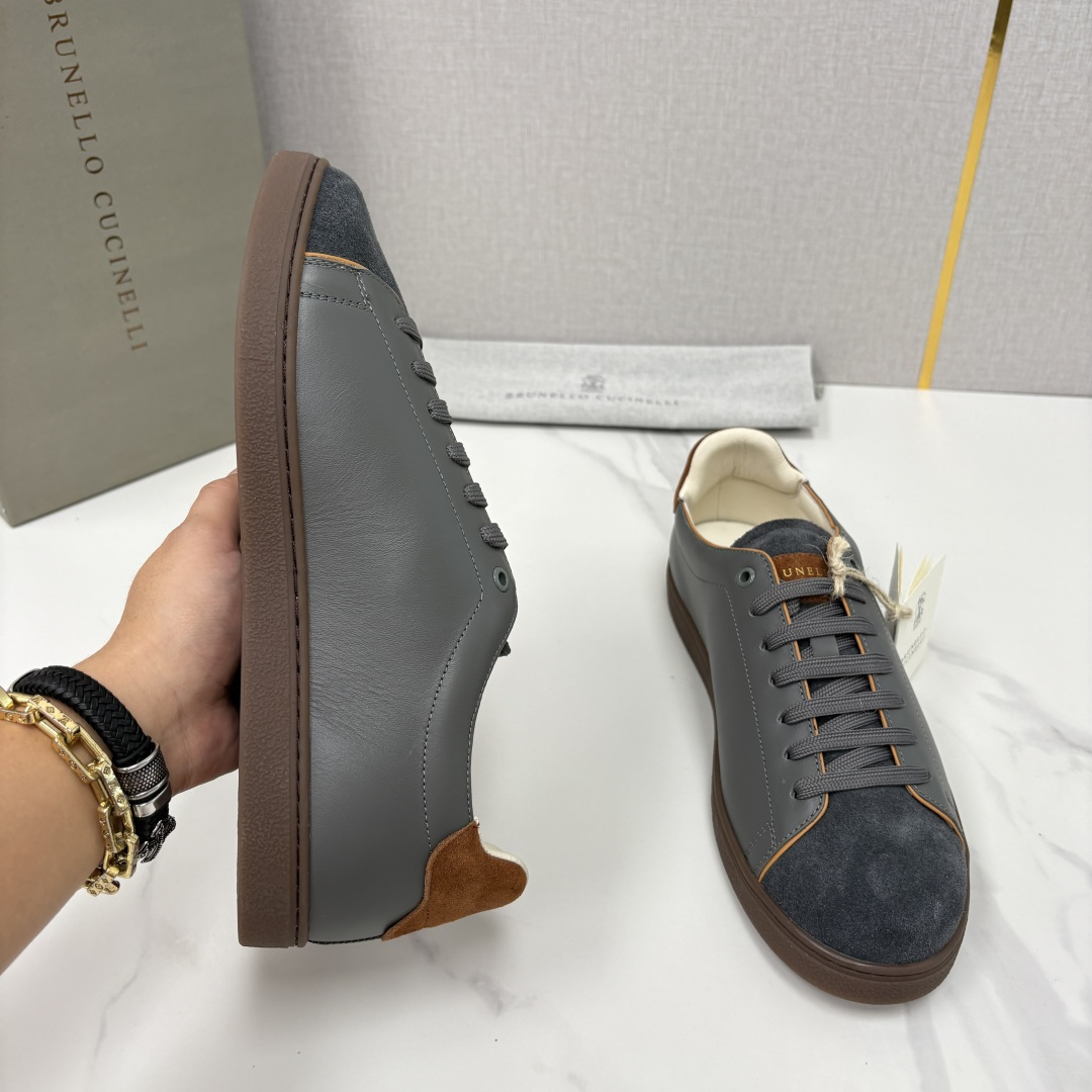💋💍BC家 Brunello Cucinell*  低调奢华款  新品男款板鞋出货！  此款平底运动鞋面料采用意大利进口