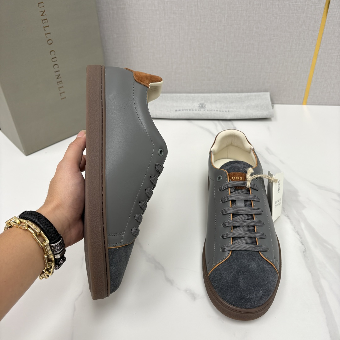 💋💍BC家 Brunello Cucinell*  低调奢华款  新品男款板鞋出货！  此款平底运动鞋面料采用意大利进口