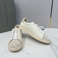 💋💍BC家 Brunello Cucinell* 低调奢华款 新品男款板鞋出货! 此款平底运动鞋面料采用意大利进口 💋💍BC家 Brunello Cucinell* 低调奢华款 新品男款板鞋出货! 此款平底运动鞋面料采用意大利进口