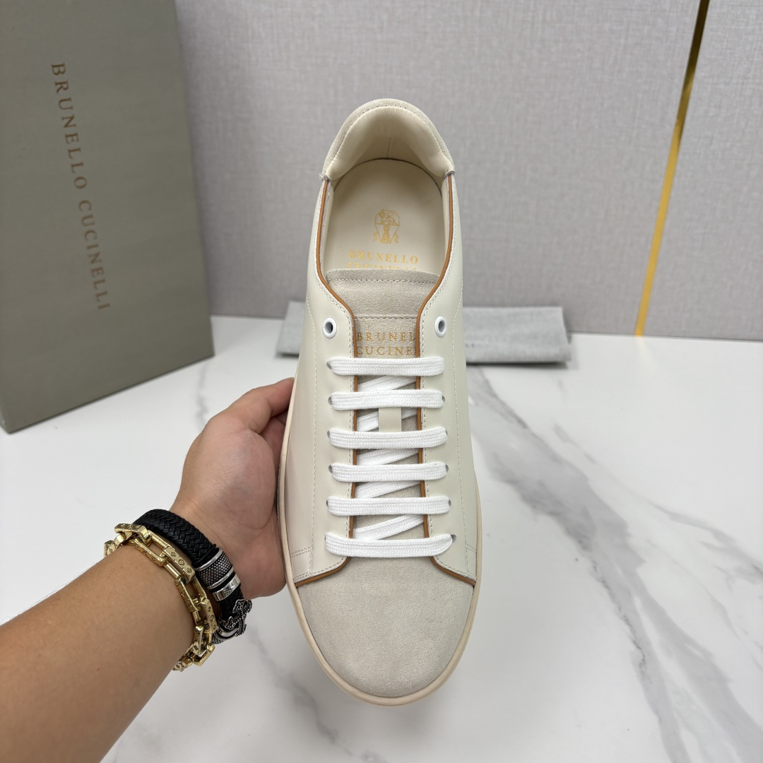 💋💍BC家 Brunello Cucinell* 低调奢华款 新品男款板鞋出货! 此款平底运动鞋面料采用意大利进口 💋💍BC家 Brunello Cucinell* 低调奢华款 新品男款板鞋出货! 此款平底运动鞋面料采用意大利进口