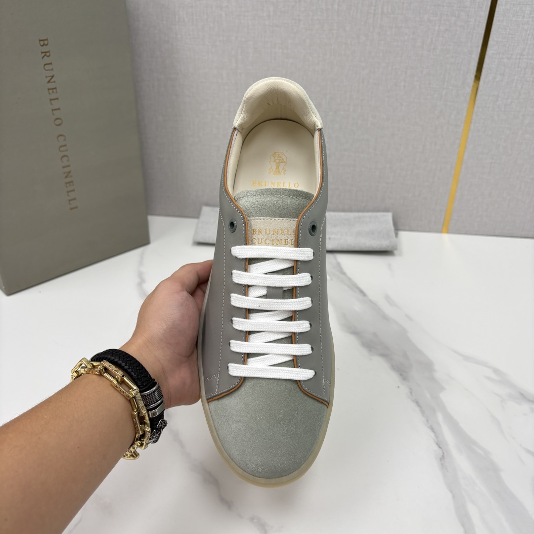 💋💍BC家 Brunello Cucinell* 低调奢华款 新品男款板鞋出货! 此款平底运动鞋面料采用意大利进口 💋💍BC家 Brunello Cucinell* 低调奢华款 新品男款板鞋出货! 此款平底运动鞋面料采用意大利进口