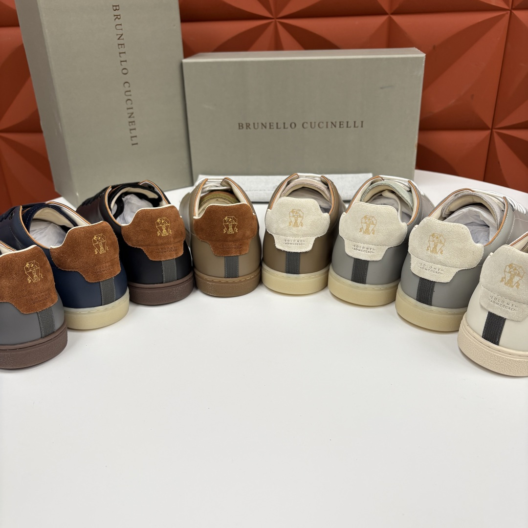 💋💍BC家 Brunello Cucinell* 低调奢华款 新品男款板鞋出货! 此款平底运动鞋面料采用意大利进口 💋💍BC家 Brunello Cucinell* 低调奢华款 新品男款板鞋出货! 此款平底运动鞋面料采用意大利进口