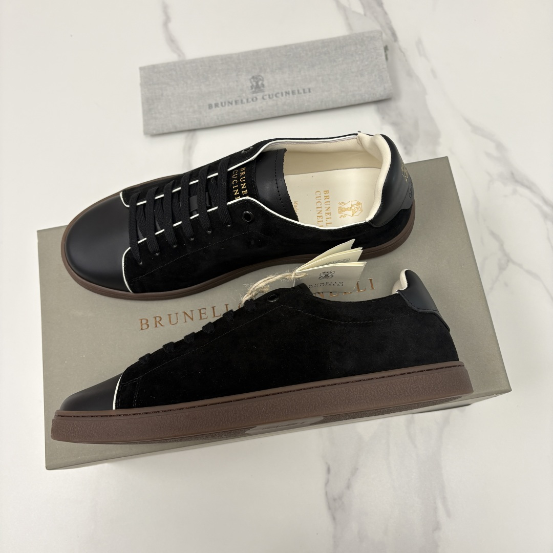 💋💍BC家 Brunello Cucinell* 低调奢华款 新品男款板鞋出货! 此款平底运动鞋面料采用意大利进口 💋💍BC家 Brunello Cucinell* 低调奢华款 新品男款板鞋出货! 此款平底运动鞋面料采用意大利进口