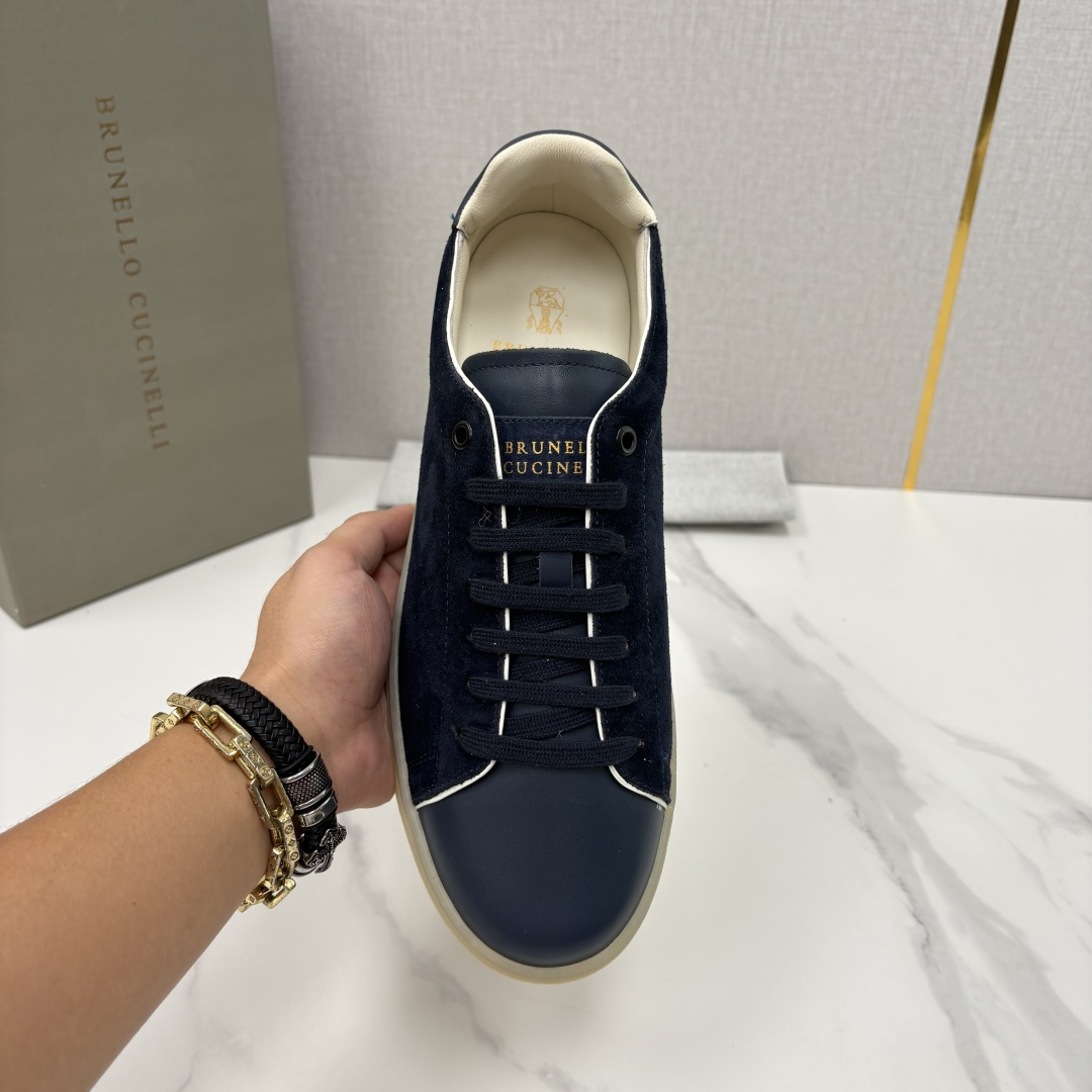 💋💍BC家 Brunello Cucinell* 低调奢华款 新品男款板鞋出货! 此款平底运动鞋面料采用意大利进口 💋💍BC家 Brunello Cucinell* 低调奢华款 新品男款板鞋出货! 此款平底运动鞋面料采用意大利进口