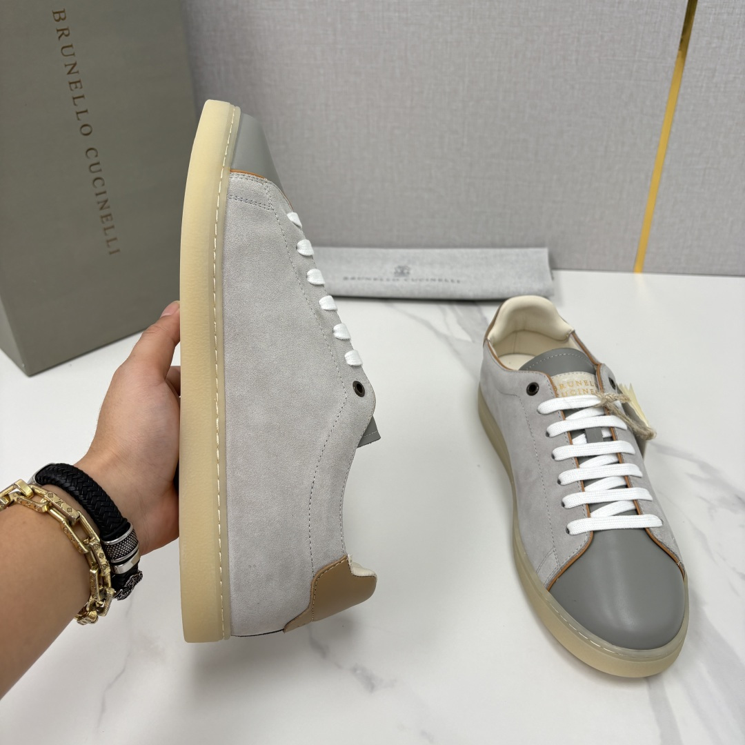 💋💍BC家 Brunello Cucinell* 低调奢华款 新品男款板鞋出货! 此款平底运动鞋面料采用意大利进口 💋💍BC家 Brunello Cucinell* 低调奢华款 新品男款板鞋出货! 此款平底运动鞋面料采用意大利进口