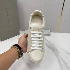 💋💍BC家 Brunello Cucinell* 低调奢华款 新品男款板鞋出货! 此款平底运动鞋面料采用意大利进口 💋💍BC家 Brunello Cucinell* 低调奢华款 新品男款板鞋出货! 此款平底运动鞋面料采用意大利进口