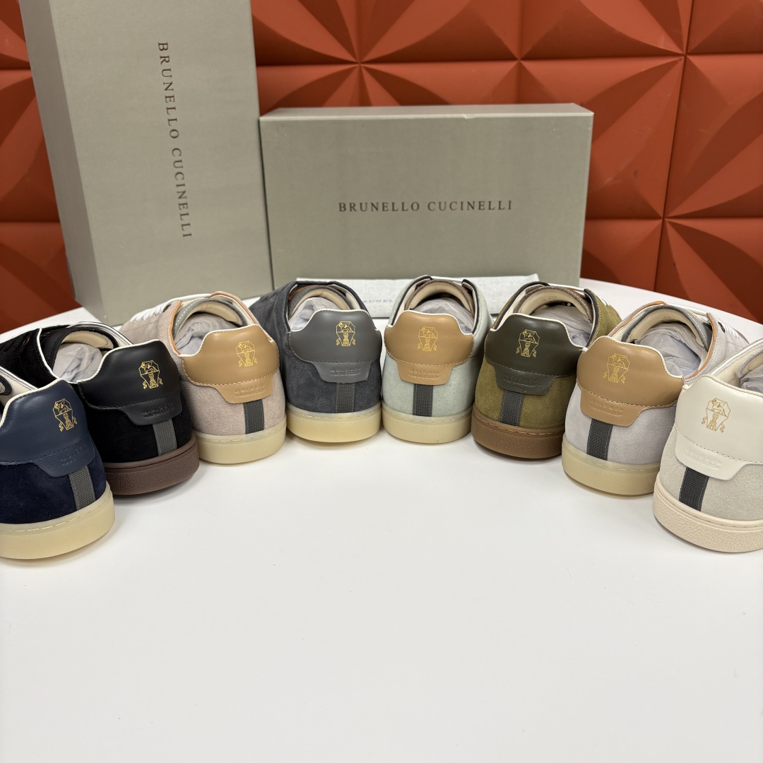 💋💍BC家 Brunello Cucinell* 低调奢华款 新品男款板鞋出货! 此款平底运动鞋面料采用意大利进口 💋💍BC家 Brunello Cucinell* 低调奢华款 新品男款板鞋出货! 此款平底运动鞋面料采用意大利进口