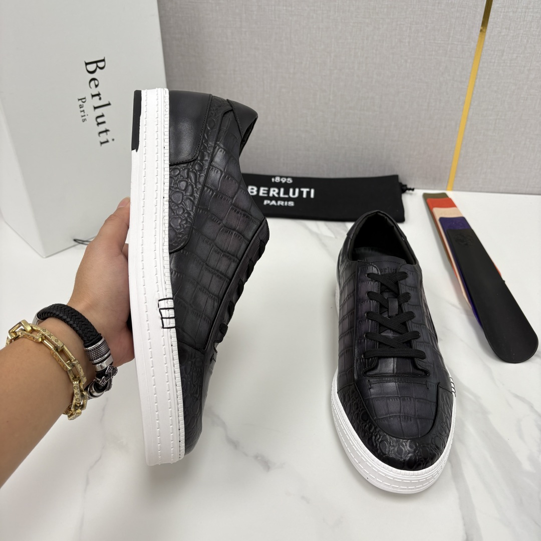 💋💍Berlut* 布鲁提 play time 休闲运动鞋板鞋 法式绅士轻奢代表作,将品牌标志性Scritto手 💋💍Berlut* 布鲁提 play time 休闲运动鞋板鞋 法式绅士轻奢代表作,将品牌标志性Scritto手