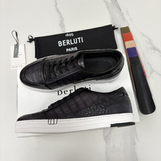 💋💍Berlut* 布鲁提 play time 休闲运动鞋板鞋 法式绅士轻奢代表作,将品牌标志性Scritto手 💋💍Berlut* 布鲁提 play time 休闲运动鞋板鞋 法式绅士轻奢代表作,将品牌标志性Scritto手