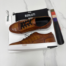 💋💍Berlut* 布鲁提 play time 休闲运动鞋板鞋 法式绅士轻奢代表作,将品牌标志性Scritto手 💋💍Berlut* 布鲁提 play time 休闲运动鞋板鞋 法式绅士轻奢代表作,将品牌标志性Scritto手