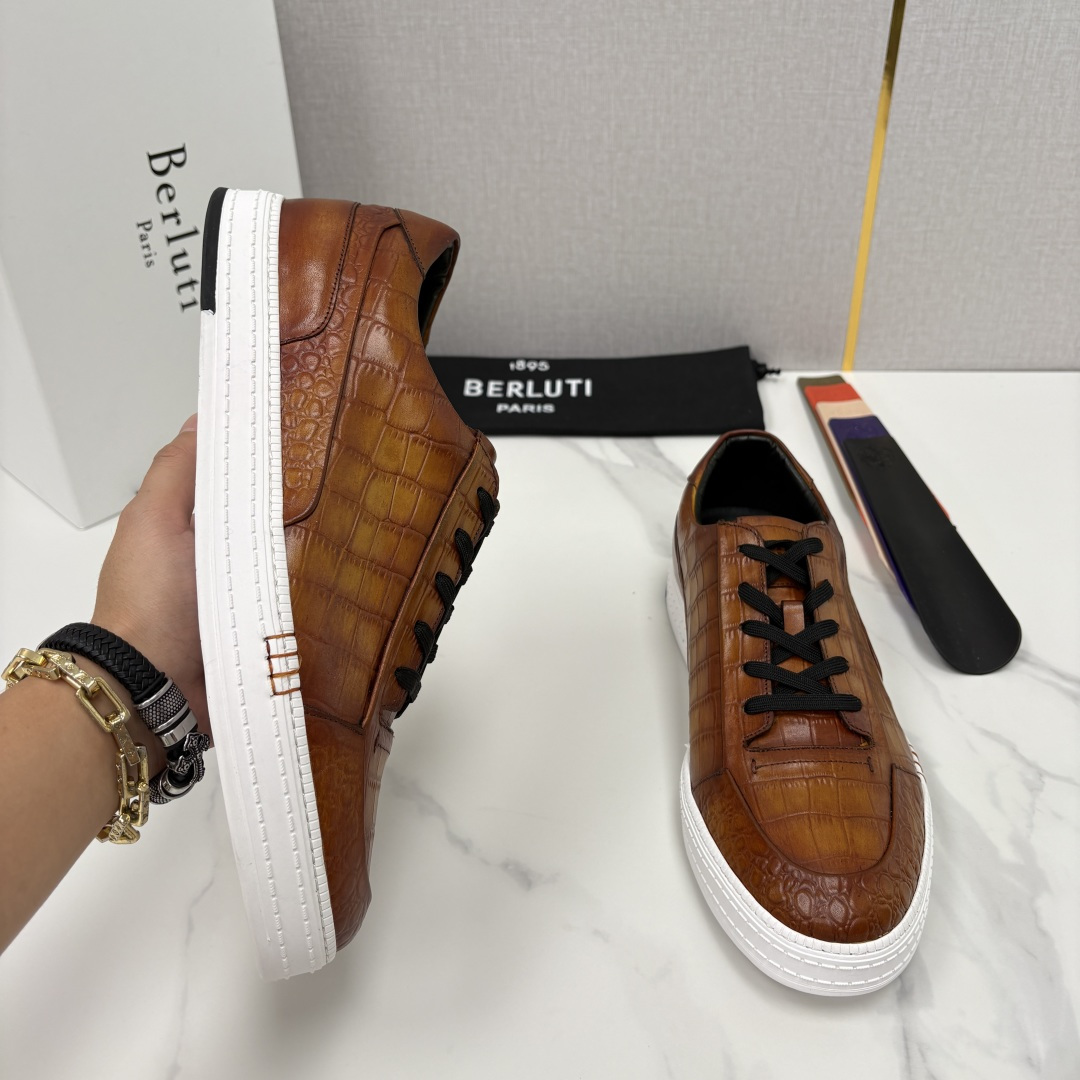 💋💍Berlut* 布鲁提 play time 休闲运动鞋板鞋 法式绅士轻奢代表作,将品牌标志性Scritto手 💋💍Berlut* 布鲁提 play time 休闲运动鞋板鞋 法式绅士轻奢代表作,将品牌标志性Scritto手