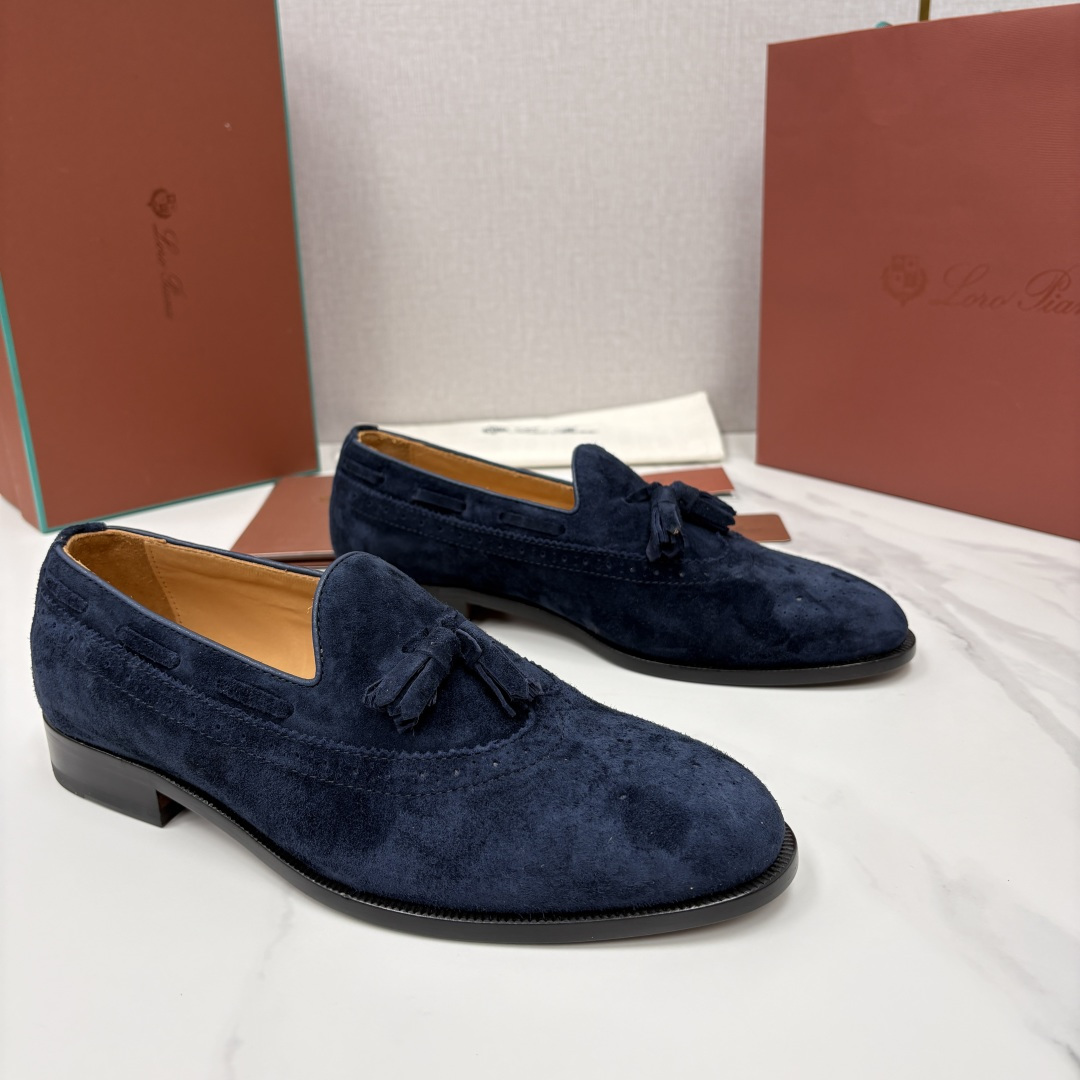 💋💍LP家新品 Loro Pian* 诺悠*翩雅 休闲一脚蹬乐福皮鞋鞋 选用牛皮磨砂牛皮打造 独特的质感 💋💍LP家新品 Loro Pian* 诺悠*翩雅 休闲一脚蹬乐福皮鞋鞋 选用牛皮磨砂牛皮打造 独特的质感