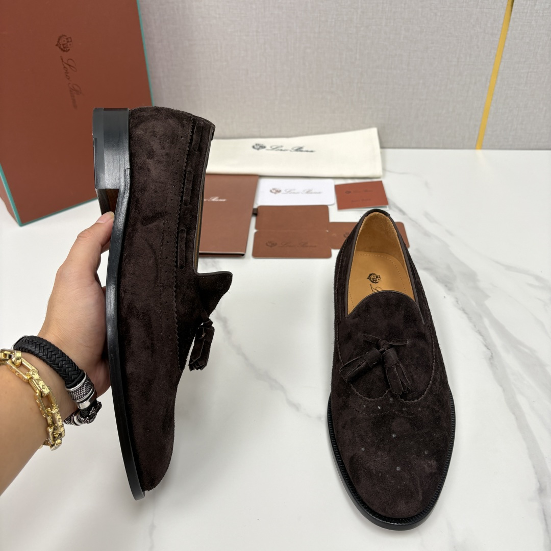 💋💍LP家新品 Loro Pian* 诺悠*翩雅 休闲一脚蹬乐福皮鞋鞋 选用牛皮磨砂牛皮打造 独特的质感 💋💍LP家新品 Loro Pian* 诺悠*翩雅 休闲一脚蹬乐福皮鞋鞋 选用牛皮磨砂牛皮打造 独特的质感