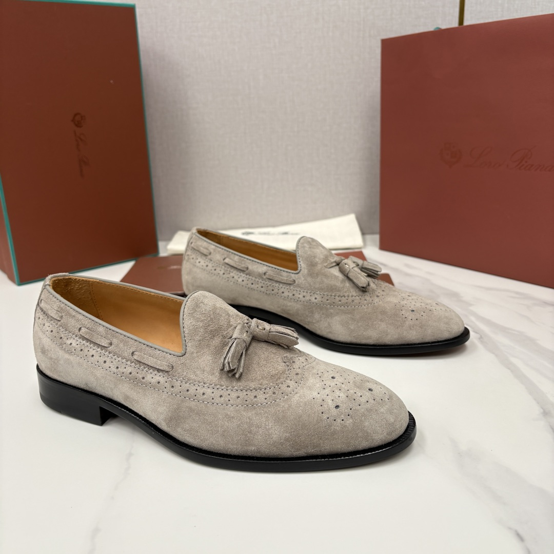 💋💍LP家新品 Loro Pian* 诺悠*翩雅 休闲一脚蹬乐福皮鞋鞋 选用牛皮磨砂牛皮打造 独特的质感 💋💍LP家新品 Loro Pian* 诺悠*翩雅 休闲一脚蹬乐福皮鞋鞋 选用牛皮磨砂牛皮打造 独特的质感