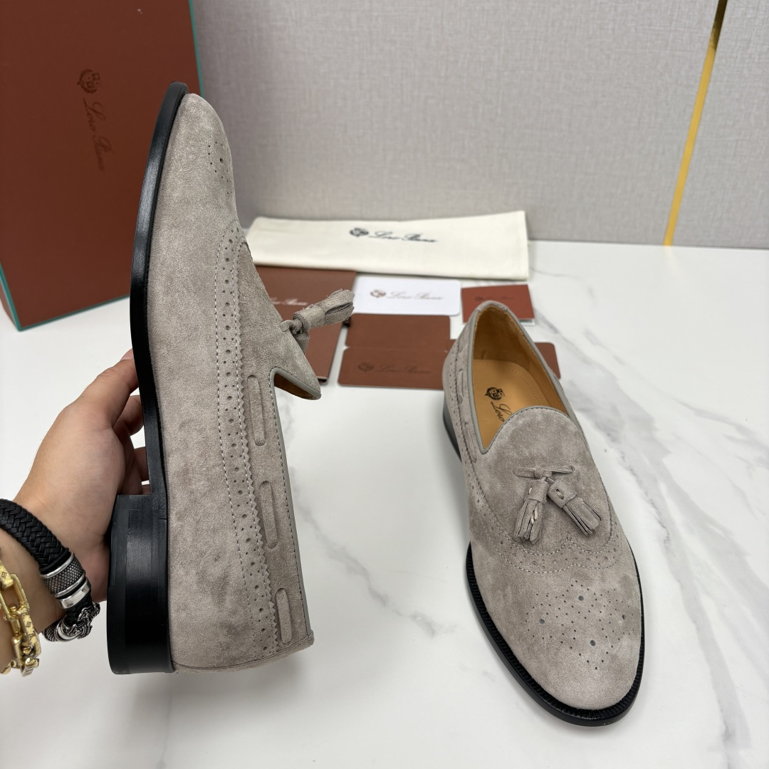 💋💍LP家新品 Loro Pian* 诺悠*翩雅 休闲一脚蹬乐福皮鞋鞋 选用牛皮磨砂牛皮打造 独特的质感 💋💍LP家新品 Loro Pian* 诺悠*翩雅 休闲一脚蹬乐福皮鞋鞋 选用牛皮磨砂牛皮打造 独特的质感