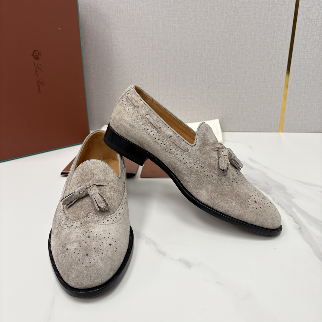 💋💍LP家新品 Loro Pian* 诺悠*翩雅 休闲一脚蹬乐福皮鞋鞋 选用牛皮磨砂牛皮打造 独特的质感 💋💍LP家新品 Loro Pian* 诺悠*翩雅 休闲一脚蹬乐福皮鞋鞋 选用牛皮磨砂牛皮打造 独特的质感