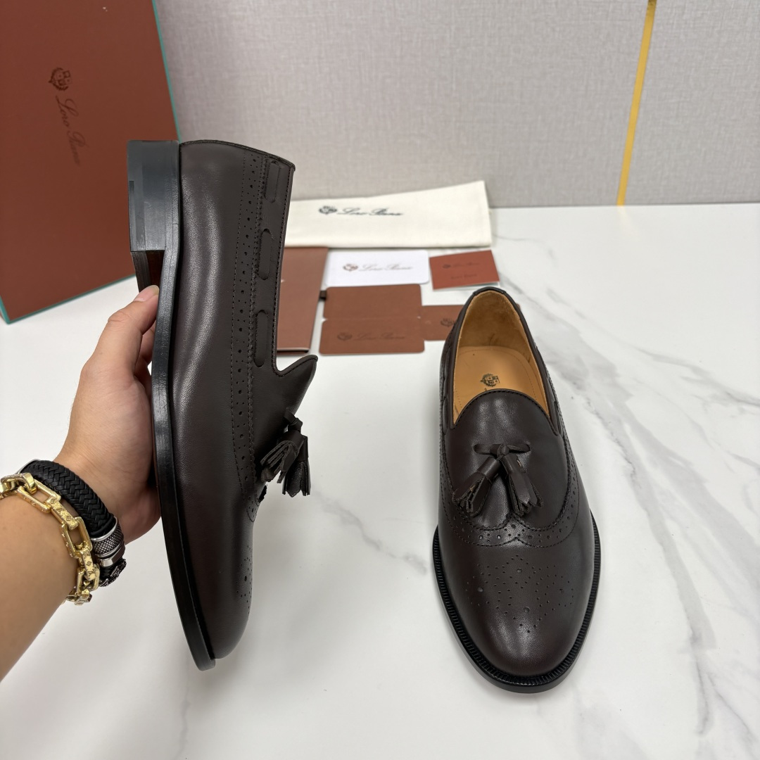 💋💍LP家新品 Loro Pian* 诺悠*翩雅 休闲一脚蹬乐福皮鞋鞋 选用牛皮磨砂牛皮打造 独特的质感 💋💍LP家新品 Loro Pian* 诺悠*翩雅 休闲一脚蹬乐福皮鞋鞋 选用牛皮磨砂牛皮打造 独特的质感