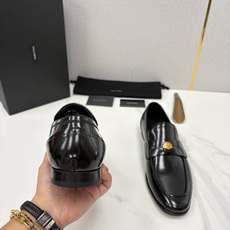 💋💍D&G 杜嘉-班纳 Dolce&Gabban* 莫卡辛便鞋 男士乐福鞋皮鞋 以全新版本创意呈现。D G金属英文 💋💍D&G 杜嘉-班纳 Dolce&Gabban* 莫卡辛便鞋 男士乐福鞋皮鞋 以全新版本创意呈现。D G金属英文