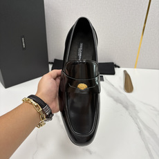 💋💍D&G 杜嘉-班纳 Dolce&Gabban* 莫卡辛便鞋 男士乐福鞋皮鞋 以全新版本创意呈现。D G金属英文 💋💍D&G 杜嘉-班纳 Dolce&Gabban* 莫卡辛便鞋 男士乐福鞋皮鞋 以全新版本创意呈现。D G金属英文