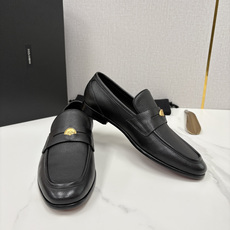 💋💍D&G 杜嘉-班纳 Dolce&Gabban* 莫卡辛便鞋 男士乐福鞋皮鞋 以全新版本创意呈现。D G金属英文 💋💍D&G 杜嘉-班纳 Dolce&Gabban* 莫卡辛便鞋 男士乐福鞋皮鞋 以全新版本创意呈现。D G金属英文
