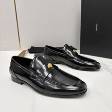 💋💍D&G 杜嘉-班纳 Dolce&Gabban* 莫卡辛便鞋 男士乐福鞋皮鞋 以全新版本创意呈现。D G金属英文 💋💍D&G 杜嘉-班纳 Dolce&Gabban* 莫卡辛便鞋 男士乐福鞋皮鞋 以全新版本创意呈现。D G金属英文