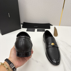 💋💍D&G 杜嘉-班纳 Dolce&Gabban* 莫卡辛便鞋 男士乐福鞋皮鞋 以全新版本创意呈现。D G金属英文 💋💍D&G 杜嘉-班纳 Dolce&Gabban* 莫卡辛便鞋 男士乐福鞋皮鞋 以全新版本创意呈现。D G金属英文