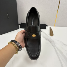 💋💍D&G 杜嘉-班纳 Dolce&Gabban* 莫卡辛便鞋 男士乐福鞋皮鞋 以全新版本创意呈现。D G金属英文 💋💍D&G 杜嘉-班纳 Dolce&Gabban* 莫卡辛便鞋 男士乐福鞋皮鞋 以全新版本创意呈现。D G金属英文
