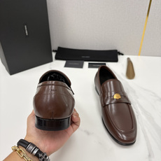 💋💍D&G 杜嘉-班纳 Dolce&Gabban* 莫卡辛便鞋 男士乐福鞋皮鞋 以全新版本创意呈现。D G金属英文 💋💍D&G 杜嘉-班纳 Dolce&Gabban* 莫卡辛便鞋 男士乐福鞋皮鞋 以全新版本创意呈现。D G金属英文