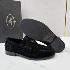 💋💍P家新品 Prad* 普拉-达 新款Saffiano系列男士乐福鞋皮鞋 以开边珠雾面皮、小牛皮、反毛皮为鞋面 💋💍P家新品 Prad* 普拉-达 新款Saffiano系列男士乐福鞋皮鞋 以开边珠雾面皮、小牛皮、反毛皮为鞋面