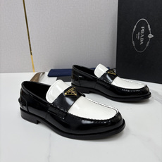 💋💍P家新品 Prad* 普拉-达 新款Saffiano系列男士乐福鞋皮鞋 以开边珠雾面皮、小牛皮、反毛皮为鞋面 💋💍P家新品 Prad* 普拉-达 新款Saffiano系列男士乐福鞋皮鞋 以开边珠雾面皮、小牛皮、反毛皮为鞋面