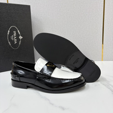 💋💍P家新品 Prad* 普拉-达 新款Saffiano系列男士乐福鞋皮鞋 以开边珠雾面皮、小牛皮、反毛皮为鞋面 💋💍P家新品 Prad* 普拉-达 新款Saffiano系列男士乐福鞋皮鞋 以开边珠雾面皮、小牛皮、反毛皮为鞋面
