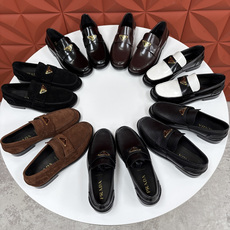 💋💍P家新品 Prad* 普拉-达 新款Saffiano系列男士乐福鞋皮鞋 以开边珠雾面皮、小牛皮、反毛皮为鞋面 💋💍P家新品 Prad* 普拉-达 新款Saffiano系列男士乐福鞋皮鞋 以开边珠雾面皮、小牛皮、反毛皮为鞋面