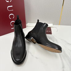 💋💍G家新品 Gucc* 古-驰 男士新款皮革弹力套穿皮靴 这款全新的切尔西踝靴 采用进口牛皮/反毛皮 💋💍G家新品 Gucc* 古-驰 男士新款皮革弹力套穿皮靴 这款全新的切尔西踝靴 采用进口牛皮/反毛皮