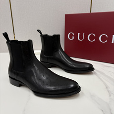 💋💍G家新品 Gucc* 古-驰 男士新款皮革弹力套穿皮靴 这款全新的切尔西踝靴 采用进口牛皮/反毛皮 💋💍G家新品 Gucc* 古-驰 男士新款皮革弹力套穿皮靴 这款全新的切尔西踝靴 采用进口牛皮/反毛皮